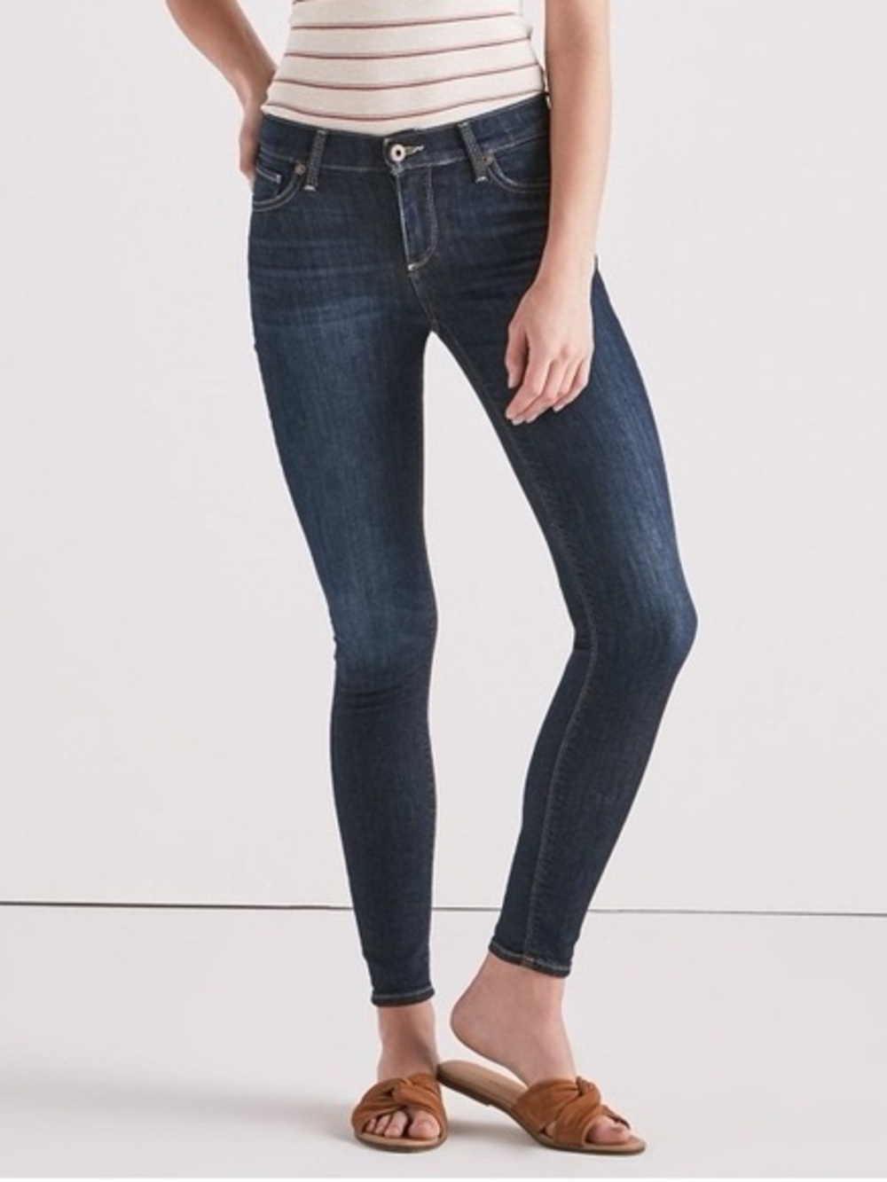 NWT Lucky Brand Brooke Legging Jean in Ultra Luxe Italian Stretch Denim ✨